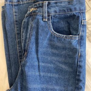SHEIN loose fit boot cut jeans. Like new. Size XS.